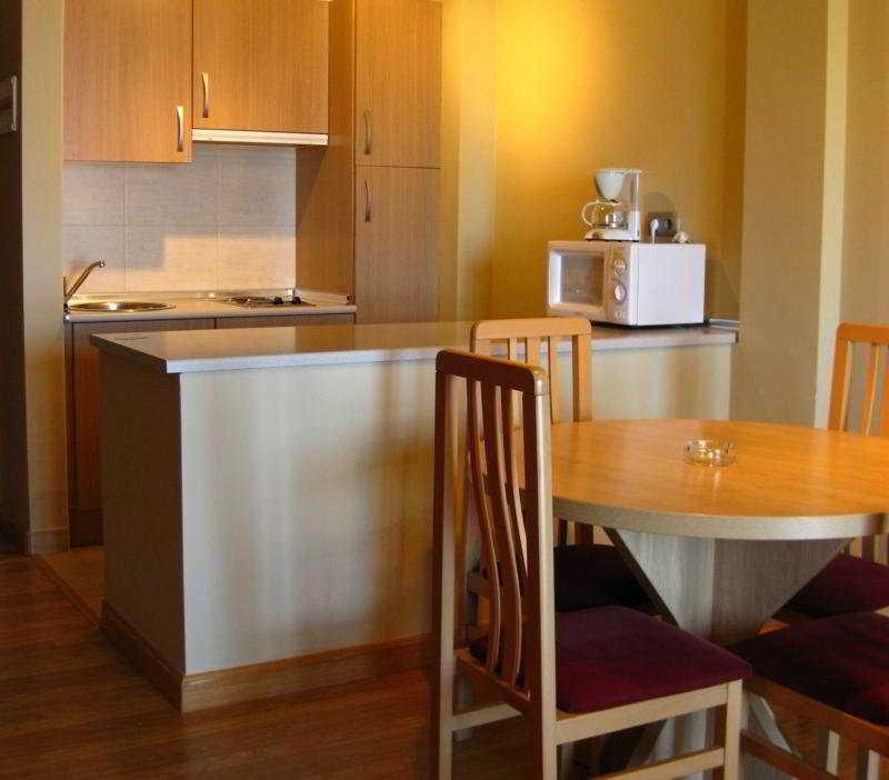 Apartamentos Mar Rovacias Comillas Phòng bức ảnh