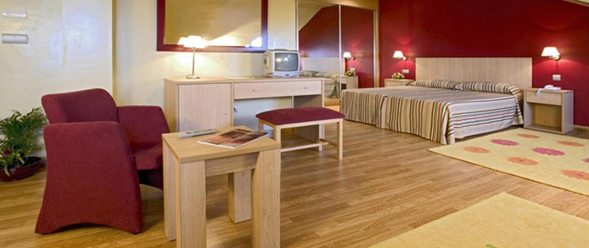Apartamentos Mar Rovacias Comillas Phòng bức ảnh
